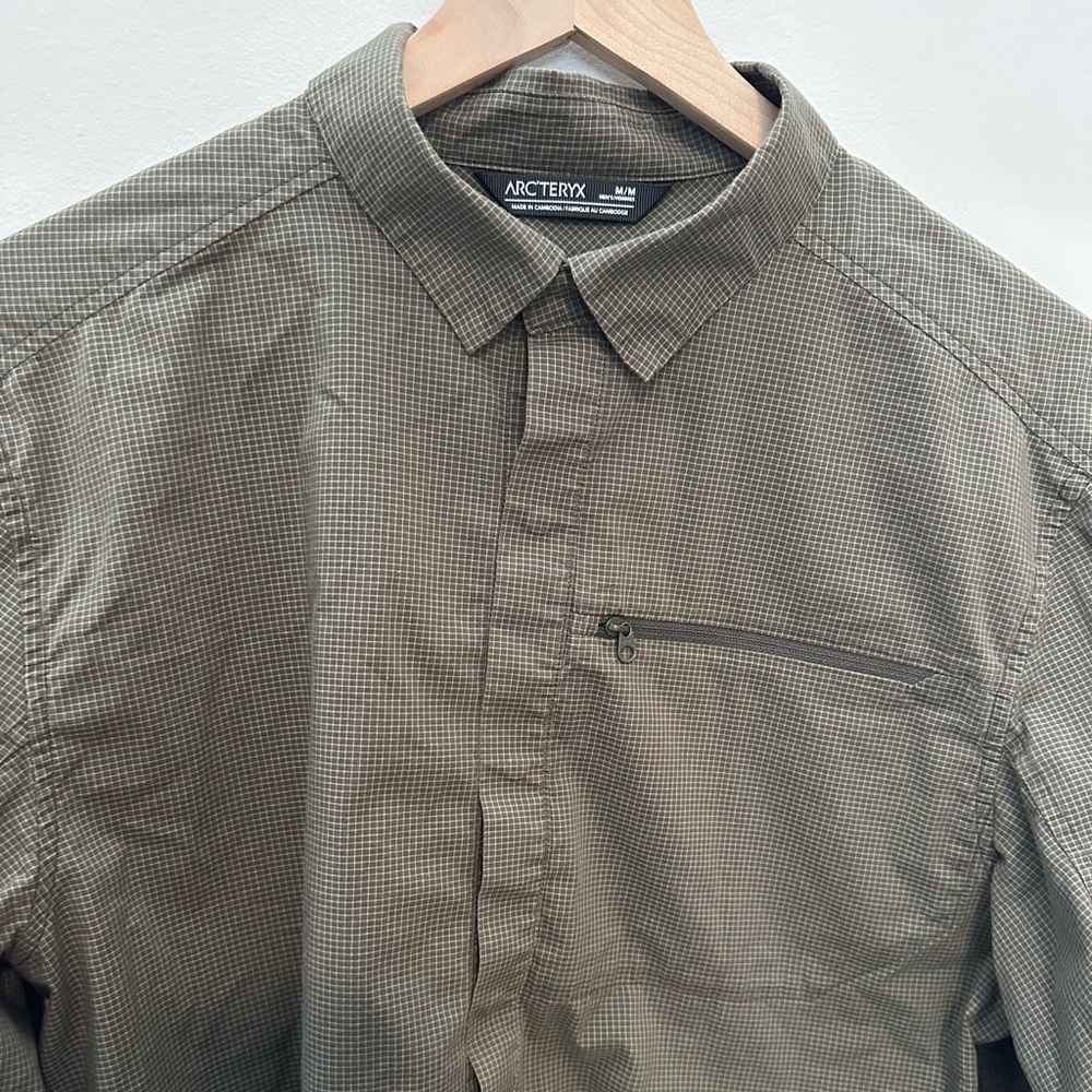 Arc’teryx long sleeve button down